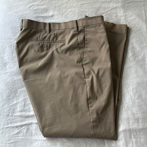 Uniqlo tan khakis